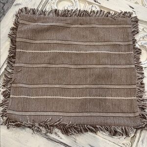 Dash & Albert Bunny Williams Pillow Sham 22’x 22’ 100% Cotton Woven fringe zip